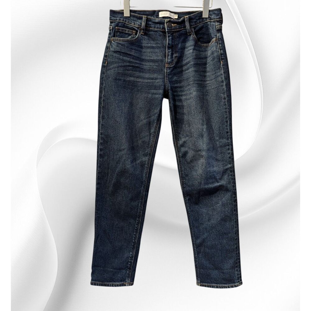Carly Jean Women's straight leg jeans  Sz 7